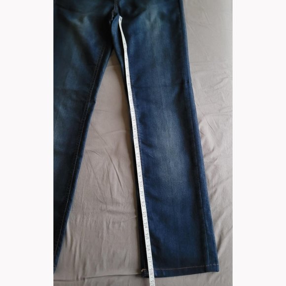 NWOT Seven7 Heidi Straight Leg Medium Wash Jeans (27) - Picture 9 of 12